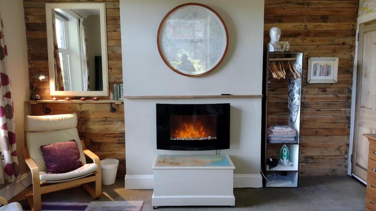 The Cabin - Great Views, Garden, Netflix, Near Town Hebden Bridge Bagian luar foto
